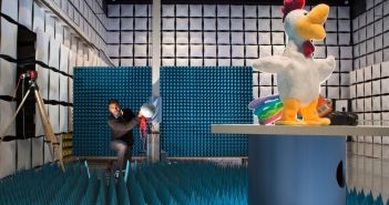 Smarte KI-Spielzeuge im Test: TÜV und GS garantieren (Foto: TÜV Rheinland)